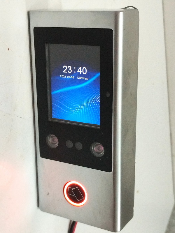 lector facial control acceso 14.4x6.7x2.7 1u